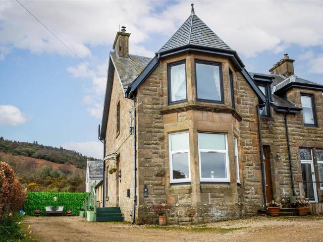 Flat for sale in Whiting Bay, Scotland