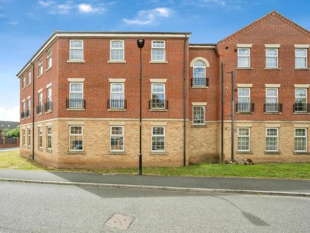 Flat for sale in Alverley, South Yorkshire