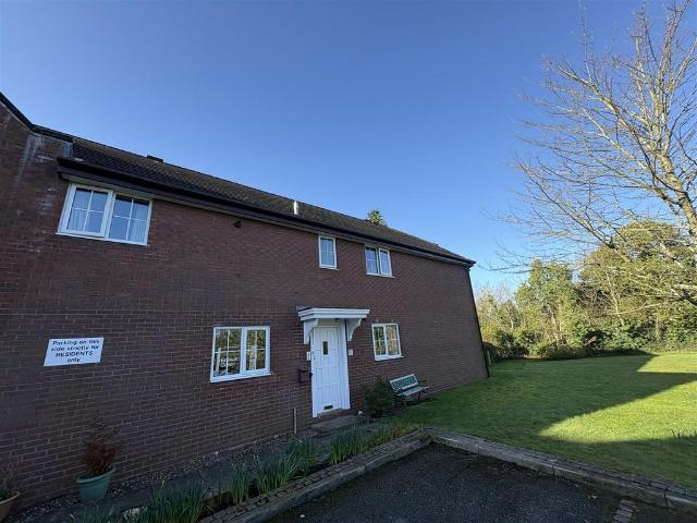 Flat for sale in Higher Bartle, Lancashire