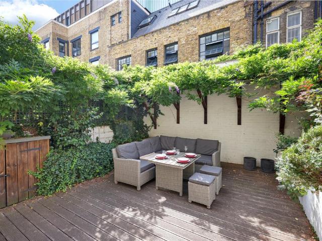 Flat for sale in Clerkenwell, Greater London