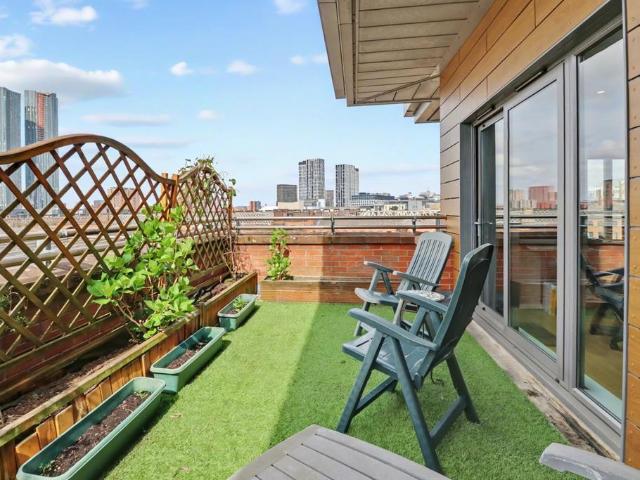Flat for sale in City Centre, Georgia