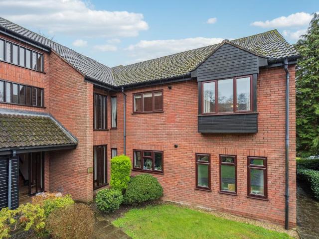 Flat for sale in Latimer, Buckinghamshire
