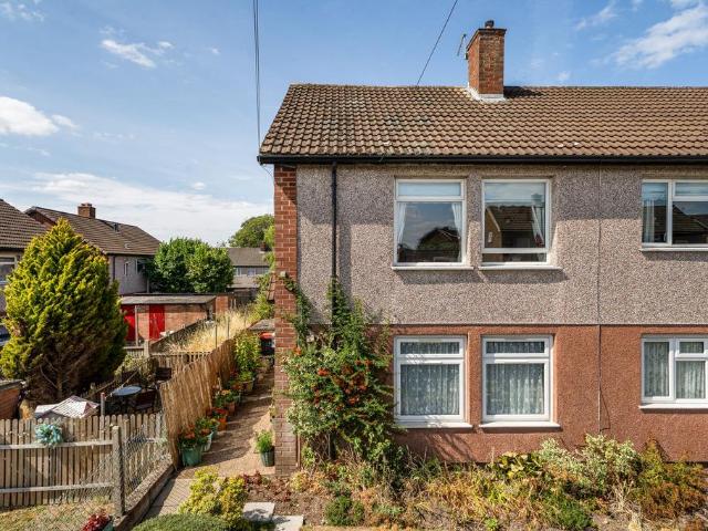 Flat for sale in Malinslee, Telford
