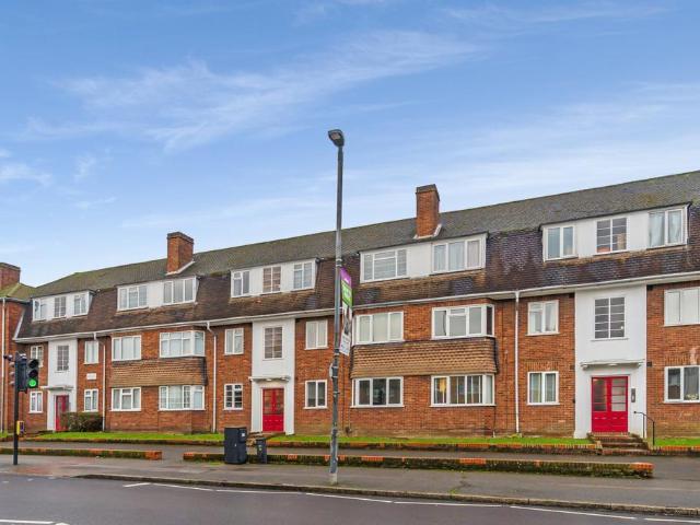 Flat for sale in London Borough of Merton, Greater London