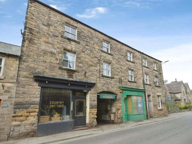 Flat for sale in Froggatt, East Midlands