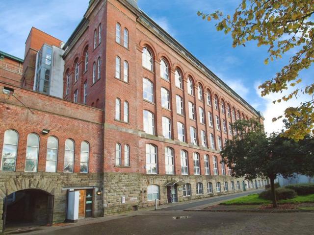 Flat for sale in Reddish, Greater Manchester
