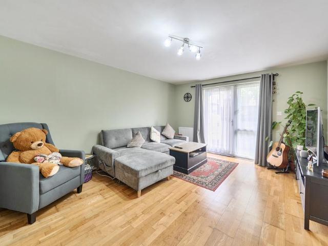 Flat for sale in Colindale, Greater London