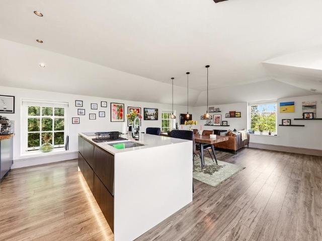 Flat for sale in Lidgett Park, Leeds