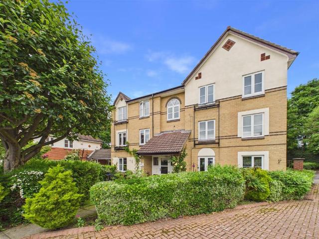 Flat for sale in Preston, Tynemouth