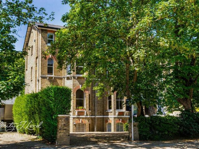Flat for sale in Kidbrooke, Greater London