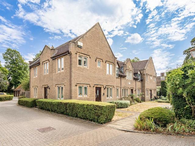 Flat for sale in Elmsbrook, Cherwell