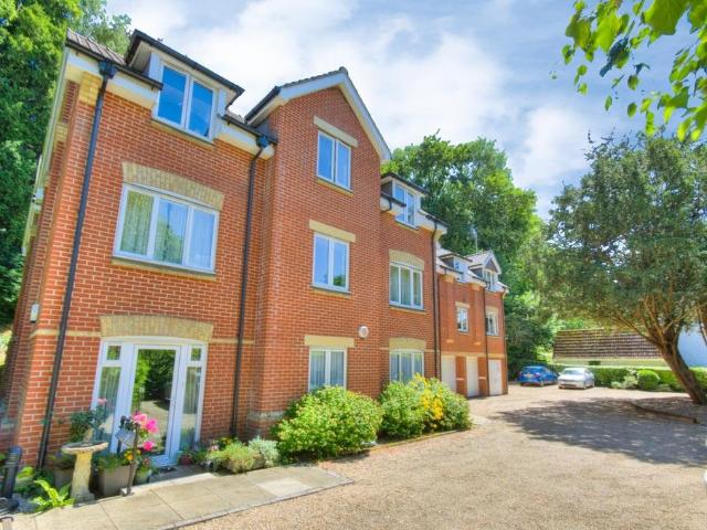 Flat for sale in Bishop's Waltham