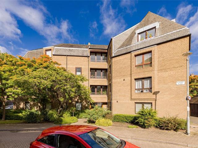 Flat for sale in Haymarket, Scotland