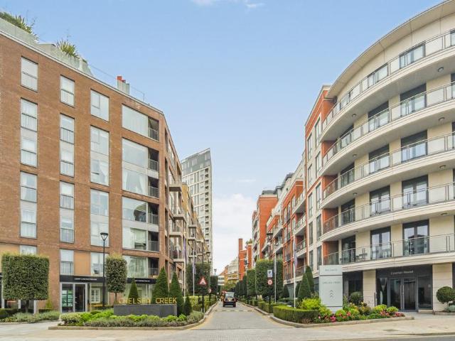 Flat for sale in Greater London