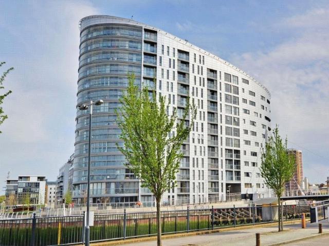 Flat for sale in Greenwich Town Centre, Greater London