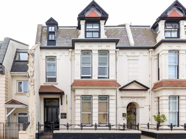 Flat for sale in St Helier, Isle Of Man