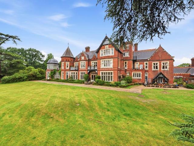 Flat for sale in Bourne Vale, Kent