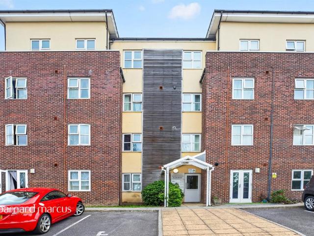 Flat for sale in London Borough of Croydon, Upper Norwood