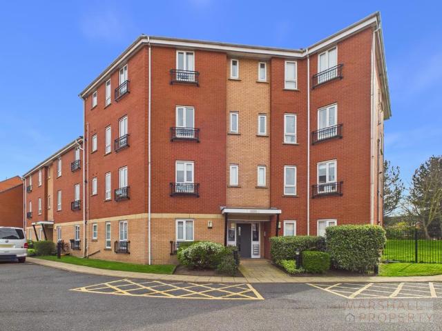 Flat for sale in Calderstones