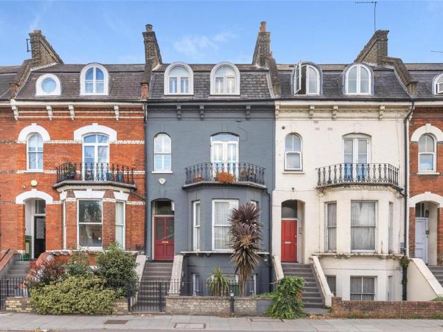 Flat for sale in London Borough of Lambeth, Greater London