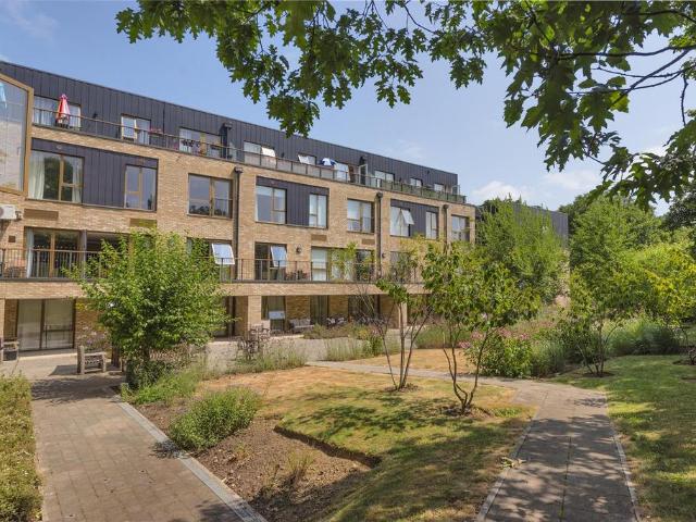 Flat for sale in Bourne Vale, Kent