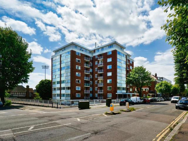 Flat for sale in Aldrington