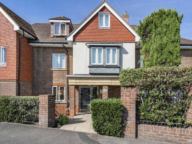 Flat for sale in Blackhills, Surrey