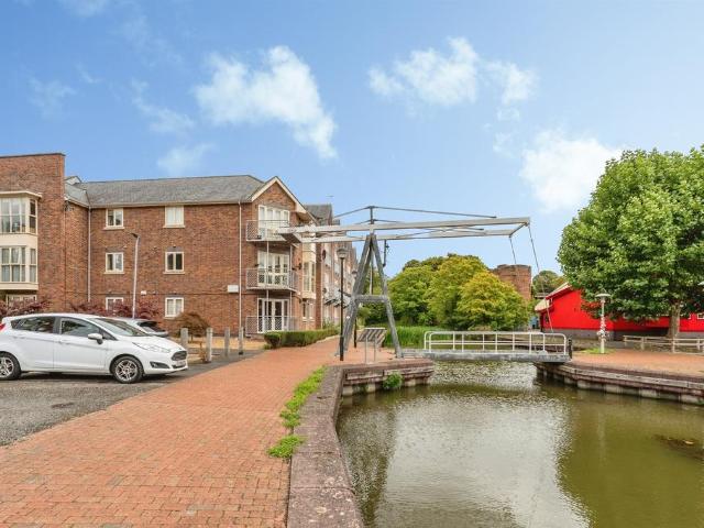 Flat for sale in Northgate Village, Chester