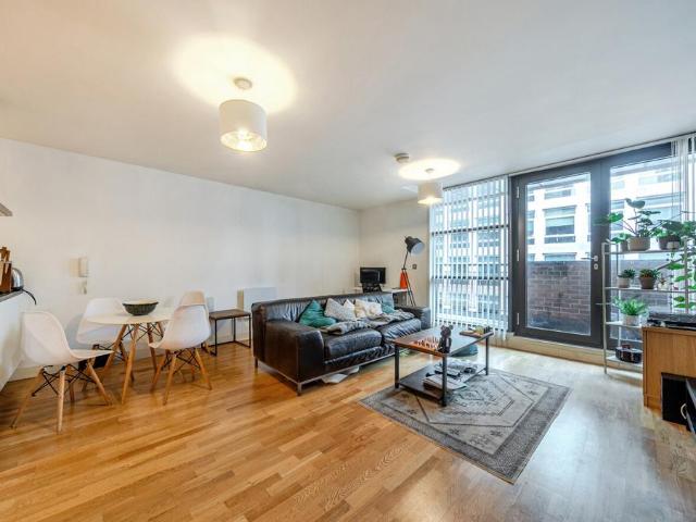 Flat for sale in City Centre, Georgia