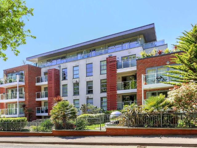 Flat for sale in West Cliff, Bournemouth