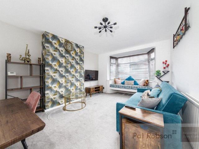 Flat for sale in High Heaton, Tyne And Wear