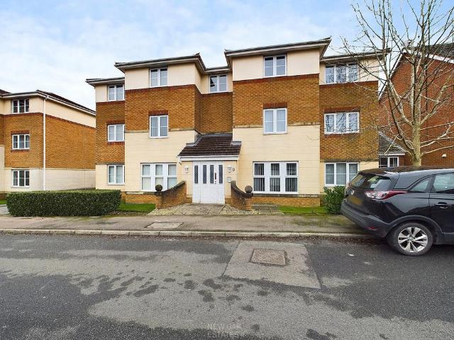 Flat for sale in Brackenfield, East Midlands