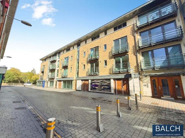 Flat for sale in Moulsham, Chelmsford