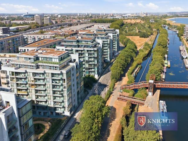 Flat for sale in Tottenham Hale, Greater London