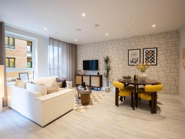 Flat for sale in London Borough of Haringey, Greater London