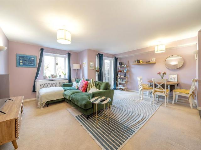 Flat for sale in Isle Of Man