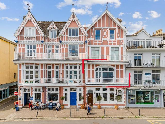 Flat for sale in Strode, Devon