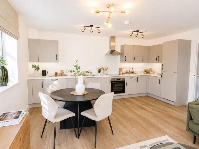Flat for sale in Chichester, Littlecote
