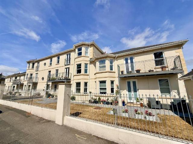 Flat for sale in Colebrook Village, Mount Wise