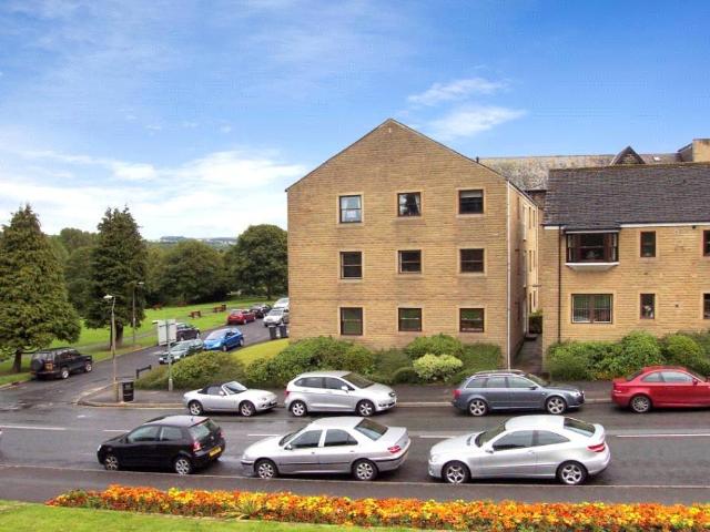 Flat for sale in Ilkley, West Yorkshire