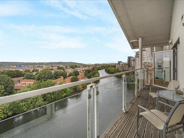 Flat for sale in City Centre, Falcon Lodge