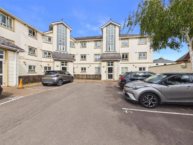 Flat for sale in Ewens Farm, Golden Valley