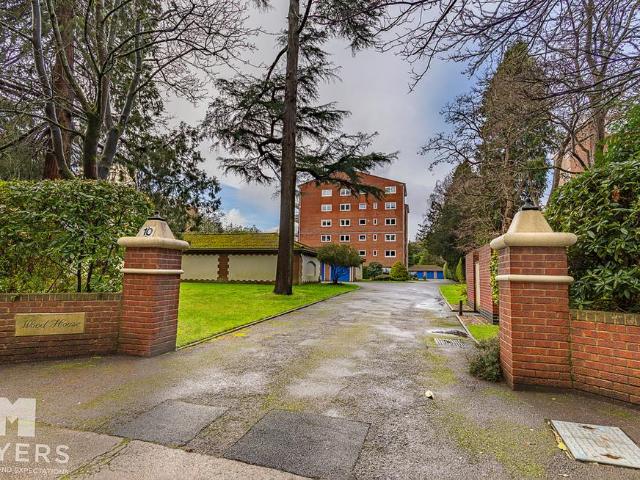 Flat for sale in Branksome Park, Poole