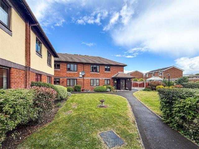 Flat for sale in Fareham, Isle Of Man