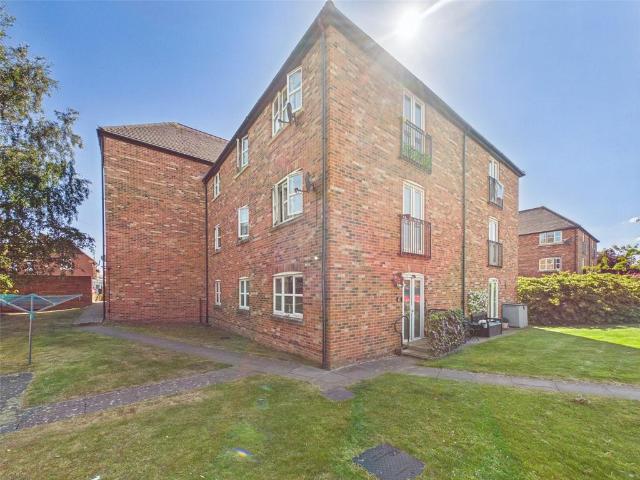 Flat for sale in Coney Hill, Gloucester