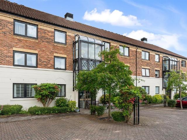 Flat for sale in High Field, York