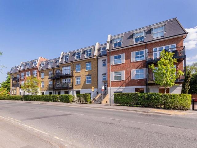 Flat for sale in Fishery, Maidenhead