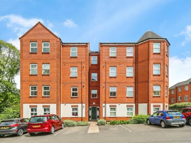 Flat for sale in Caldermill, East Midlands