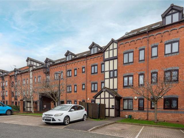 Flat for sale in Myton Park, Green Close