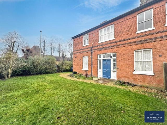 Flat for sale in High Barnet, Isle Of Man